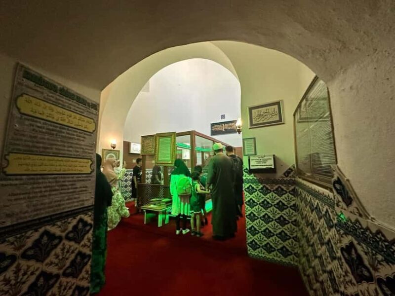 Istanbul: Full Day Islamic Sahaba /Heritage Tour with Lunch - Who Should Consider This Tour?