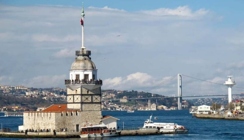 Istanbul: Guided Bosphorus Cruise & Golden Horn Bus Tour - The Experience: What You Can Expect