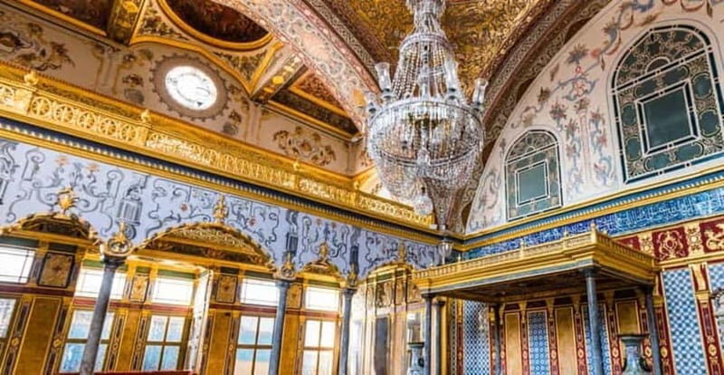 Istanbul: Guided Topkapi and Grand Bazaar with Small Group - Considerations and Downsides