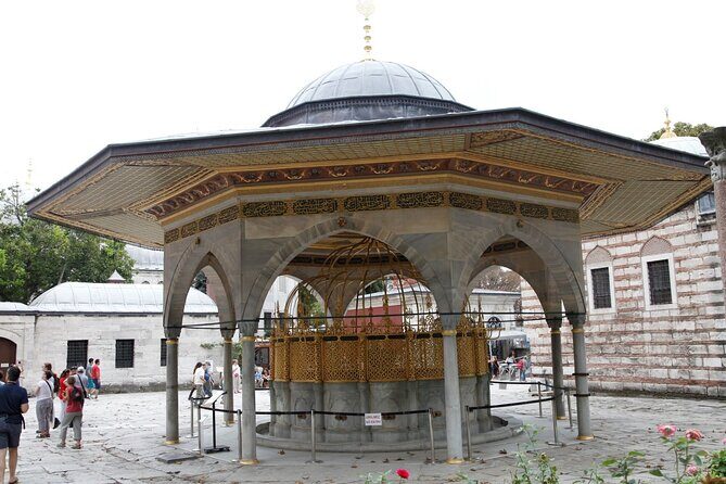 Istanbul: Hagia Sophia & Blue Mosque Guided & Small-Group Tour - FAQs