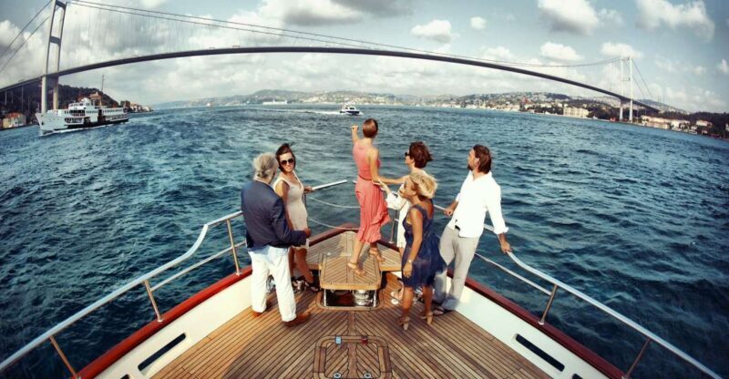Istanbul: Half-Day Tour with Bosphorus Cruise & Spice Market - Transportation and Group Size