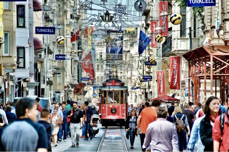 Istanbul Modern City: Taksim to Galata With Secret Passages - What the Reviews Reveal