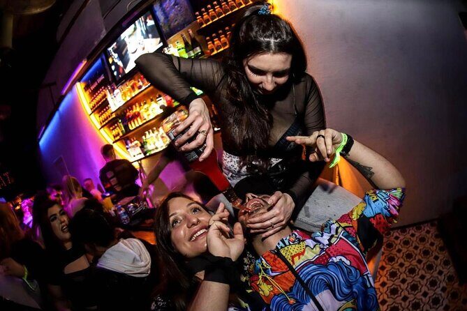 Istanbul Party Pub Crawl with Party Bus in Sultanahmet and Taksim - What People Are Saying