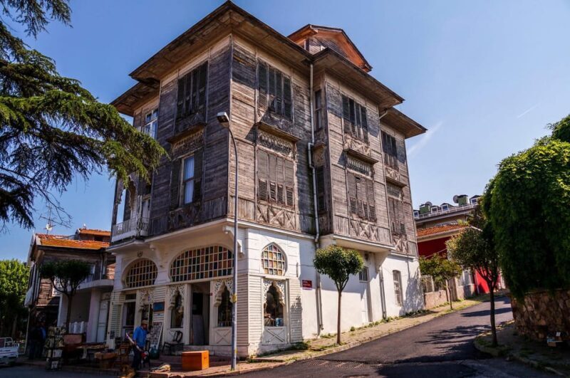 Istanbul Princes island Tour visiting 2 island - The Sum Up