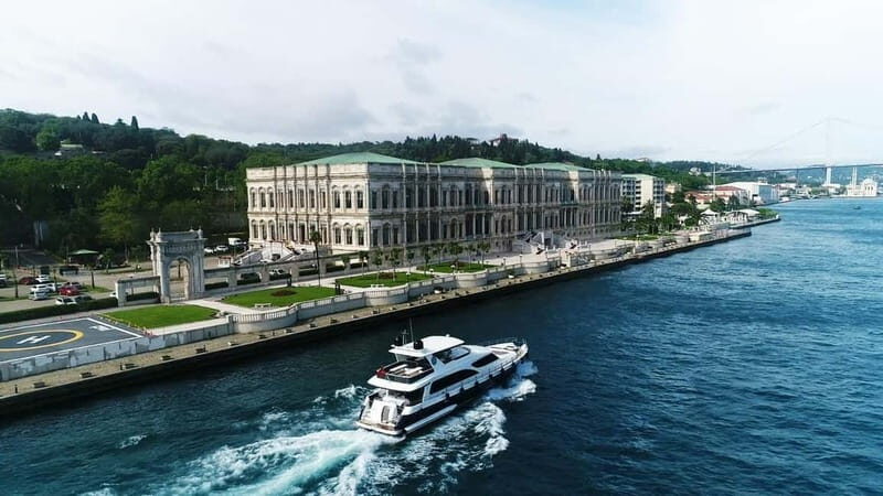 Istanbul: Private Bosphorus Breakfast Cruise on Luxury Yacht - Key Points
