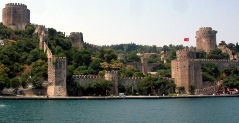 Istanbul: Private Bosphorus Cruise By Luxury Yacht - Downsides to keep in mind