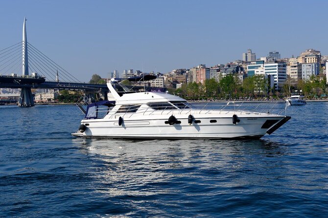 Istanbul Private Luxury Yacht on Bosphorus - What This Bosphorus Yacht Trip Feels Like (In Real Life)