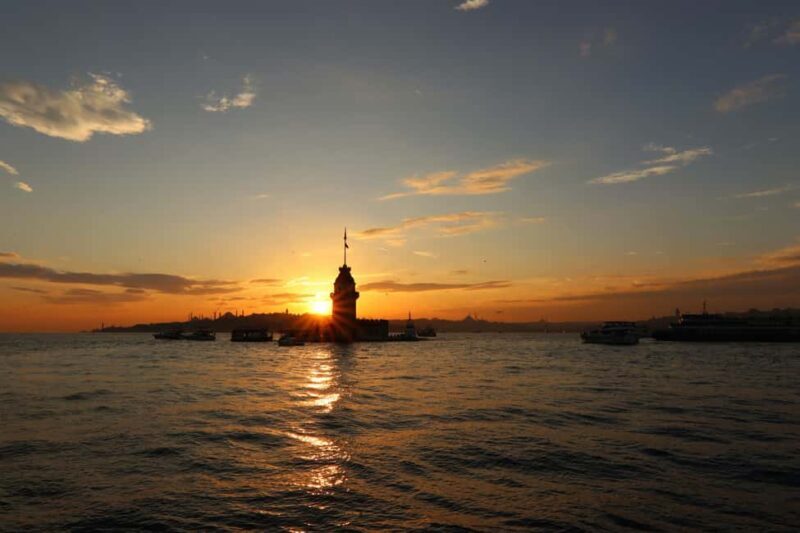 Istanbul: Private Yacht Sunset Cruise with Photos - Things to Keep in Mind