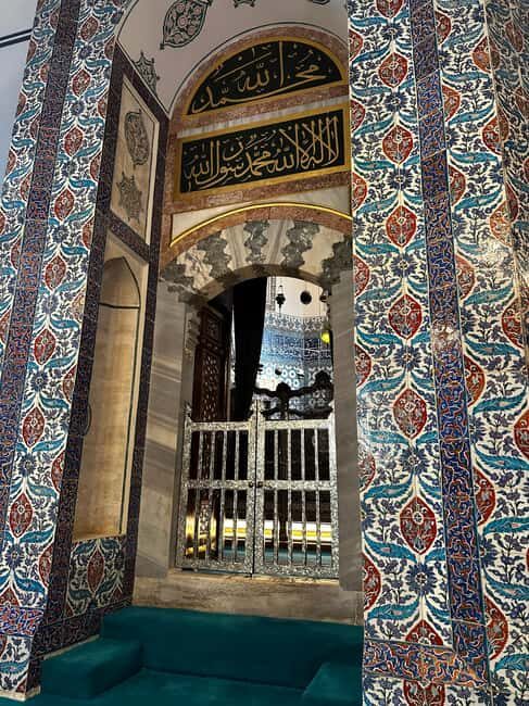 Istanbul Religious Sites Tour w Lunch  Eyup Sultan & More - What We Love About This Tour