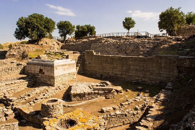 Istanbul to Truva Troy Guided Day Tour with Lunch and Transfers - An Overview of What You Can Expect