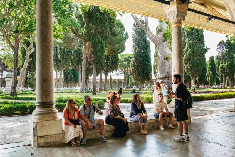 Istanbul: Topkapi Palace and Harem Guided Tour with Ticket - Who Is This Tour Best For?