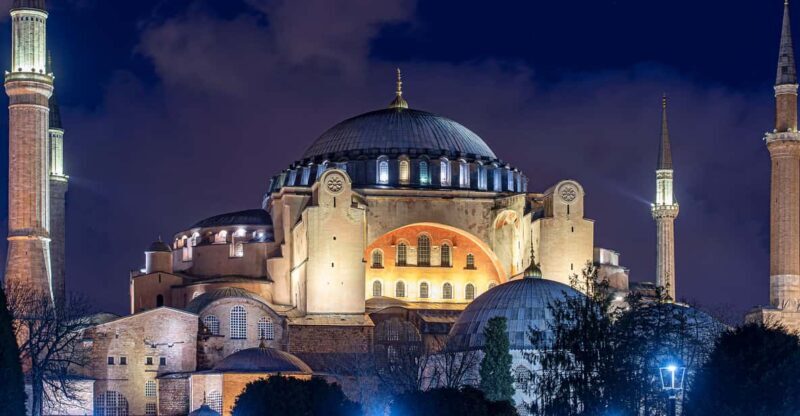 Istanbul: Tour of Hagia Sophia and Blue Mosque By Night - The Role of Your Guide