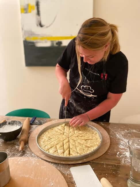 Istanbul: Turkish Baklava Cooking Class with a Local Host - Getting to Know the Experience