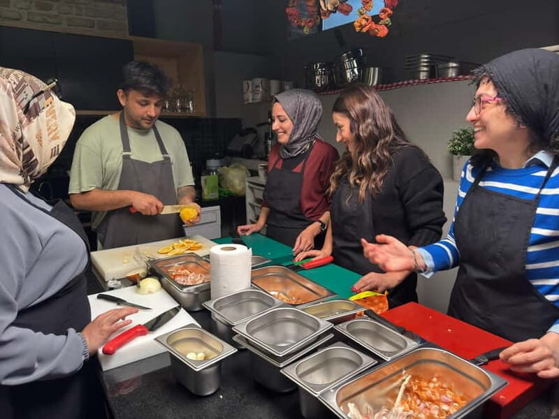 Istanbul: Turkish Cooking Class with a Professional Chef - The Learning Experience