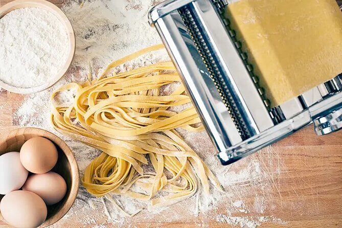 Italian Pasta Workshop With a Top Chef In Barcelona - Key Points