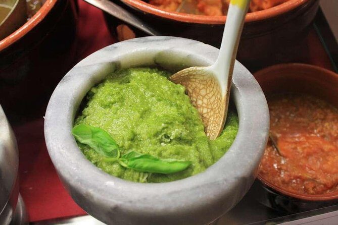 Itinerant dinner in the old town - Key Points