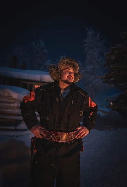 Ivalo: Lake Inari Northern Lights Tour w/ Reindeer & Dinner - Dinner in the Wilderness