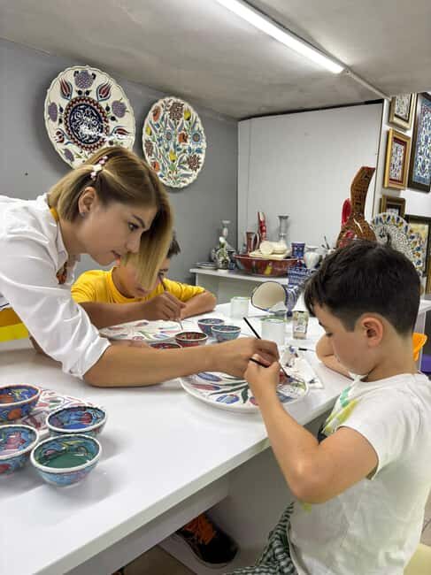 Iznik Quartz Tile Workshop in Istanbul  Create Your Own Tile and Artwork - Is It Worth the Price?
