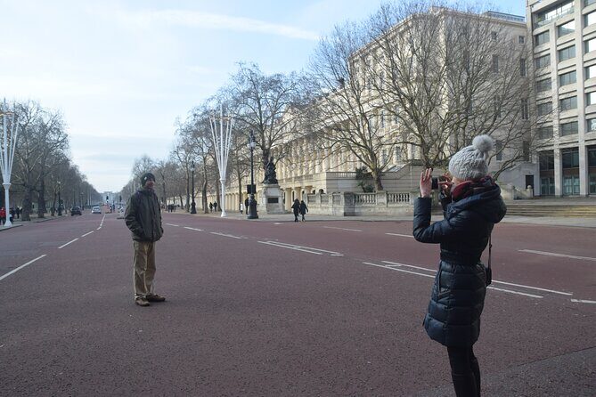 James Bond Film Location Walking Tour in London - The Hidden Gems and Noteworthy Stops
