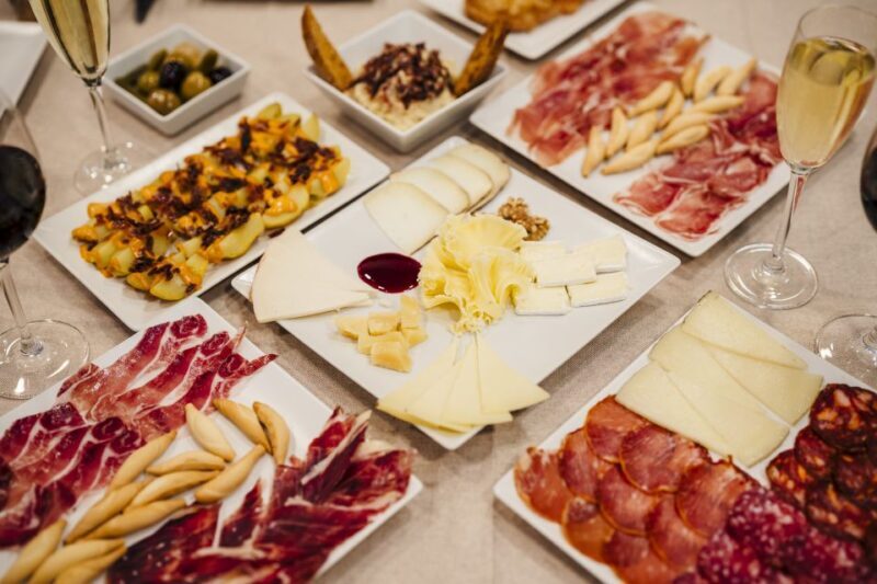 Jamón, Cheese and Wine Experience near Sagrada Familia - FAQs