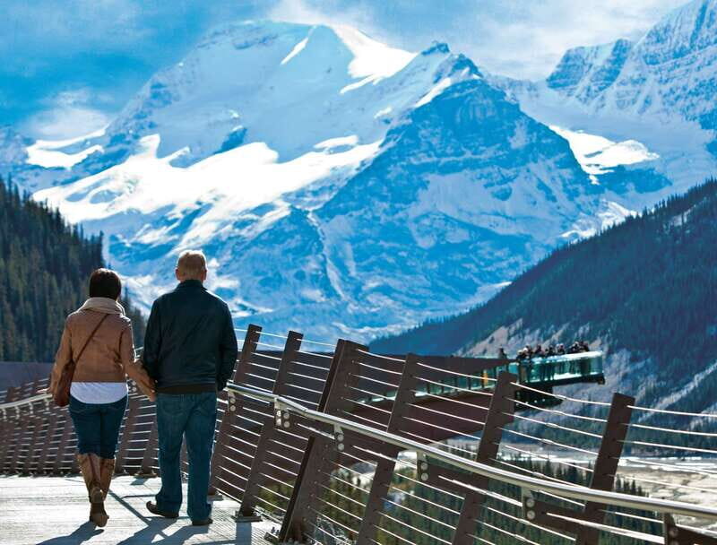 Jasper: Columbia Icefield Skywalk - Guides, Group Size, and Accessibility