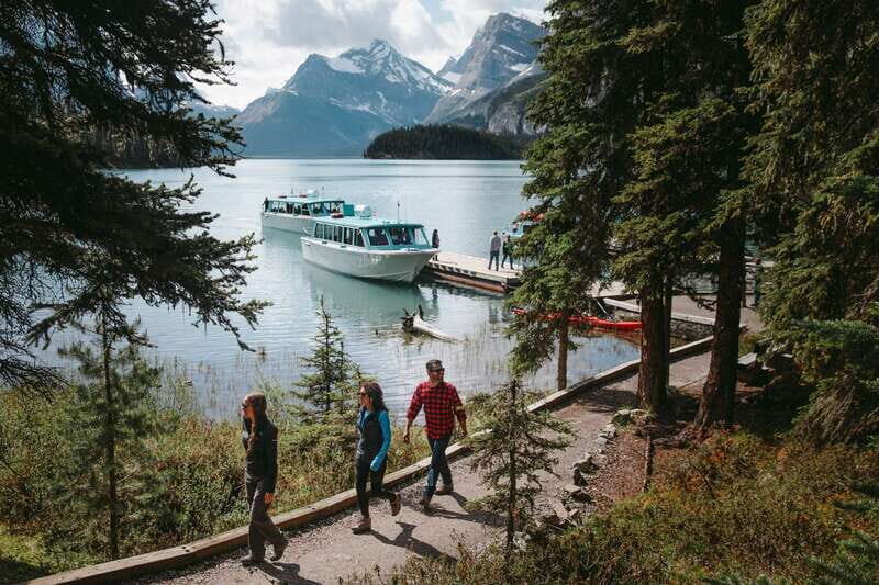 Jasper: Sightseeing Tour with Maligne Lake Cruise - What to Expect from the Tour