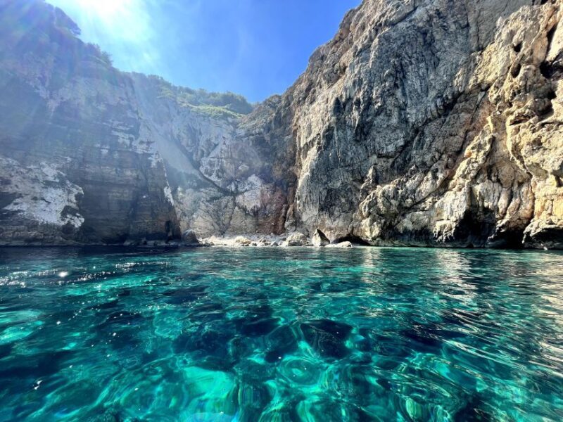Jávea: Cala Portixol Kayak Tour with Snorkel & Cliff Jumping - Exploring the Javea Coast from the Water
