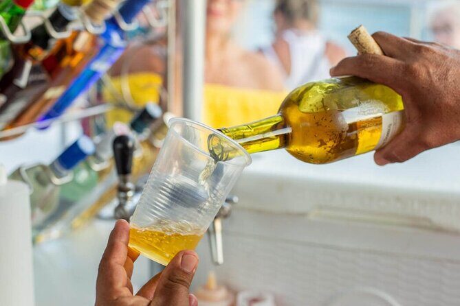 Jazz & Wine Los Cabos sunset cruise - Key Points