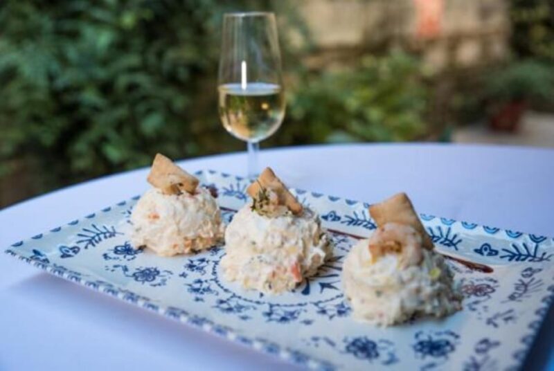 Jerez: Flamenco Show and Menú at Tablao Puro Arte 2025 - What to Expect From the Flamenco Show