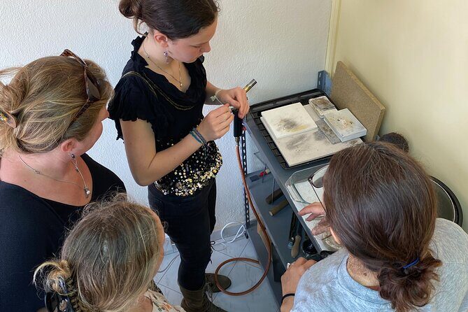 Jewellery Workshop in Albufeira - Who Should Consider This?
