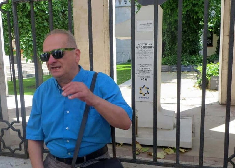 Jewish Heritage Walk: Synagogues, Shoes, Secrets & Flódni - Considerations and Drawbacks