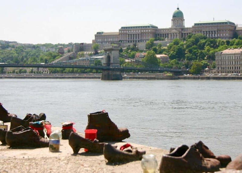 Jewish Heritage Walk: Synagogues, Shoes, Secrets & Flódni - FAQ