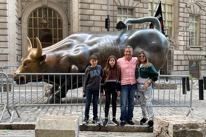 JFK Airport Limo Pick-up With Extra One Hour NYC Limo Sightseeing Tour - How the Experience Feels in Practice