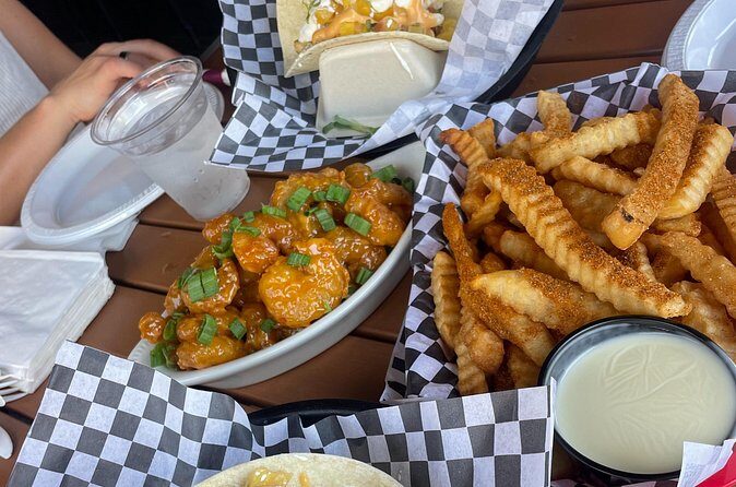 Joes Famous Floating Food Tour - Group Size and Atmosphere