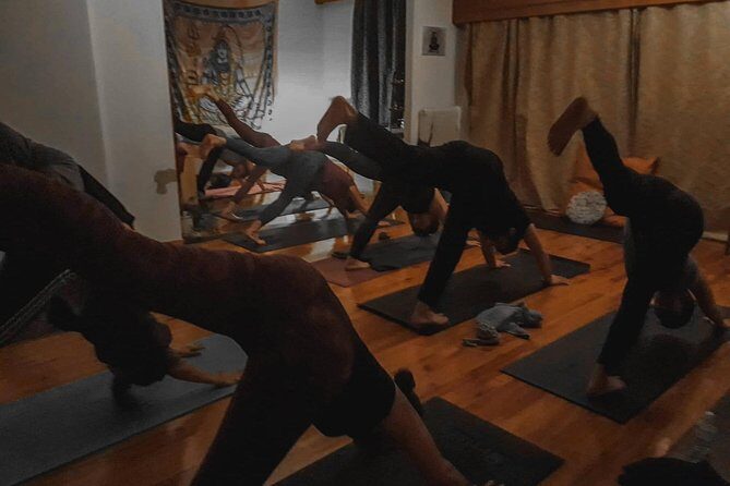 Join a Yoga Class! - Authenticity and the Community Feeling