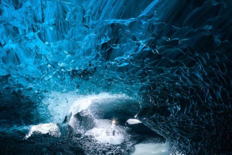 Jökulsárlón: Ice Cave and Glacier Hike Tour by Super Jeep - The Ice Cave Experience: Beauty or Disappointment?