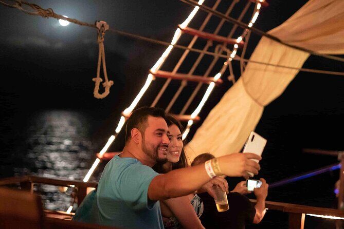 Jolly Roger Pirate Show and Dinner in Cancun - Frequently Asked Questions