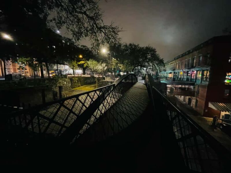 Jonathans Original Savannah Haunted Pub Crawl - Who Will Love This Tour?