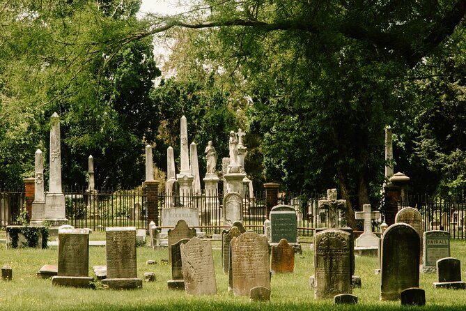 Journey Through America's Most Historic Cemetery Complex - Key Points