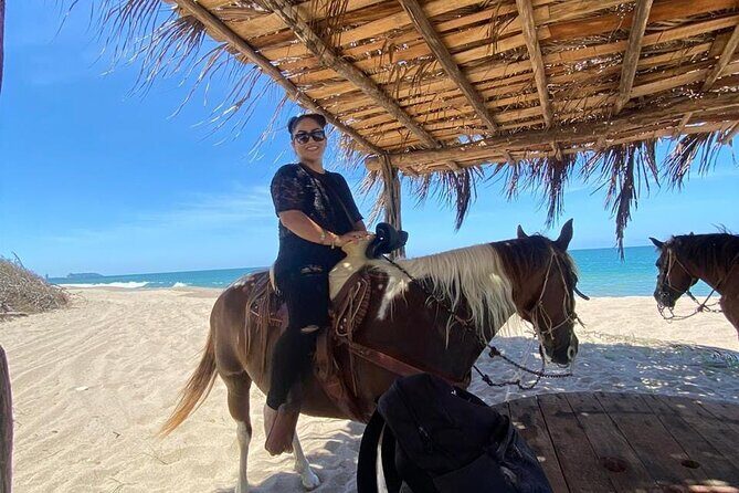 Jungle and Beach Horseback ride Tour in Pacific Coast - FAQ