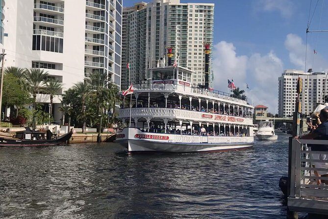Jungle Queen Riverboat 90-Minute Narrated Sightseeing Cruise in Fort Lauderdale - An In-Depth Look at the Experience
