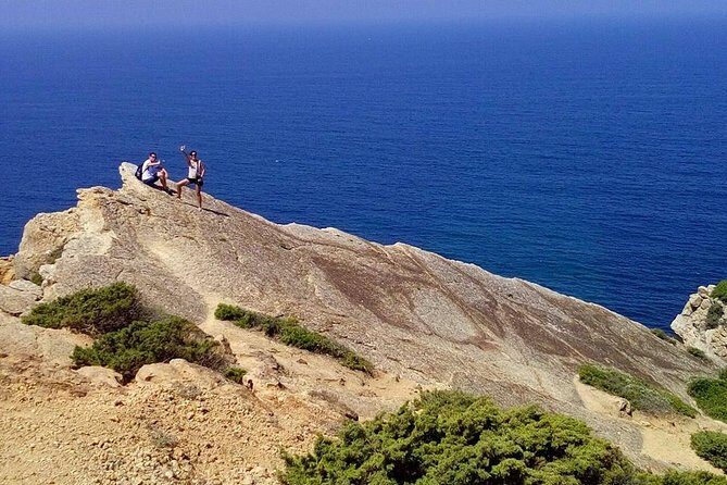 Jurassic Hiking tour to footprints of dinosaur in Espichel Cape - An In-Depth Look at the Experience
