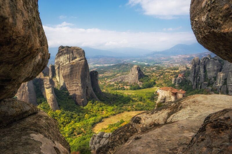 Kalabaka: Meteora Monasteries Minibus Tour with Photo Stops - Key Points