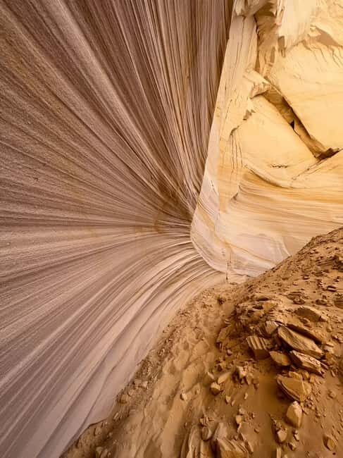 Kanab: Peekaboo Slot Canyon & Great Chamber Tour/Guided Hike - Who Should Consider This Tour?