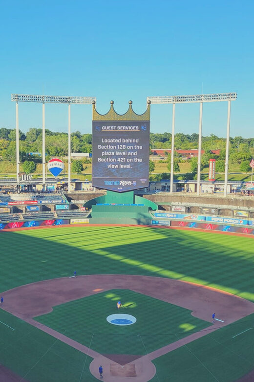 Kansas City Royals Baseball Game at Kauffman Stadium - What To Expect from a Royals Game at Kauffman Stadium