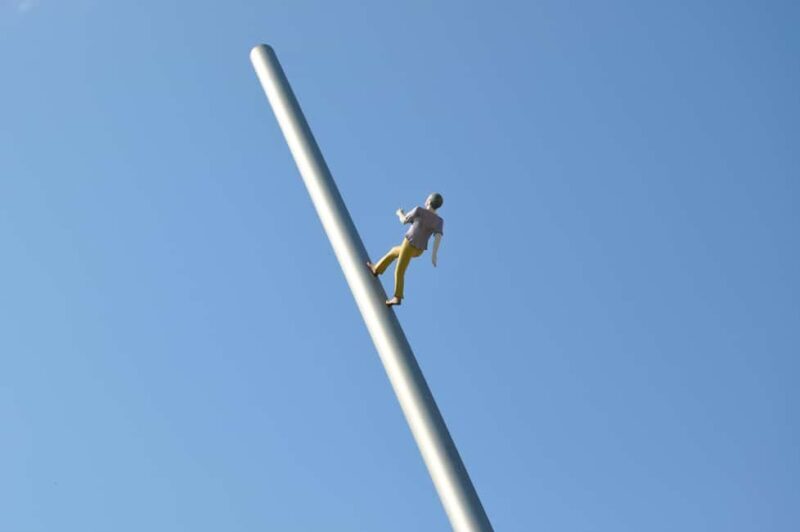 Kassel - Documenta: From a supporting program to a world exhibition - Key Points