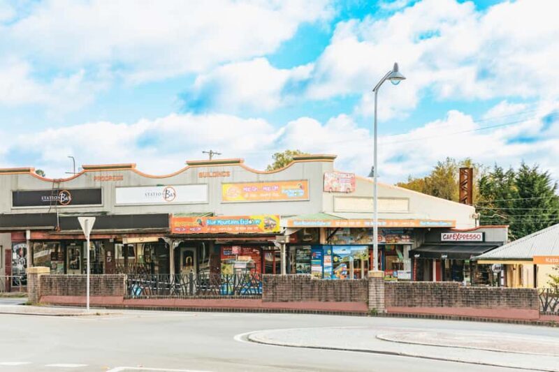 Katoomba: Lyrebird Hop-On Hop-Off and Scenic World Pass - Key Points