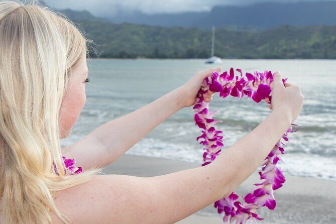 Kauai Airport Lei Greeting - The Leis and Their Significance