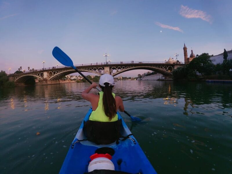 Kayak full moon: Historical part, Triana & La Cartuja - An Overview of the Full Moon Kayak Tour