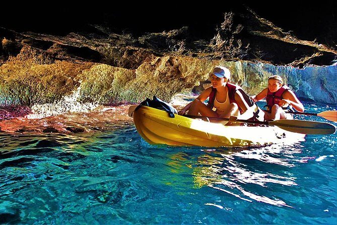 Kayak Secret Beach - What Makes This Tour Stand Out